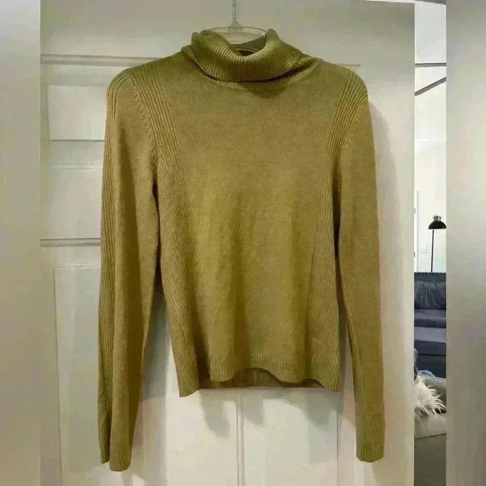 Takeout Camel Colored Turtleneck 90s